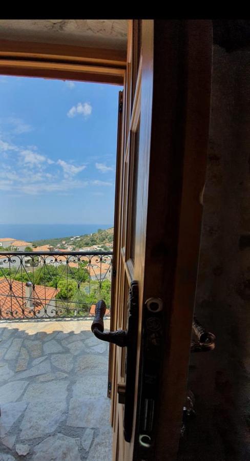 Roots Dhermi Dhërmi Exterior foto