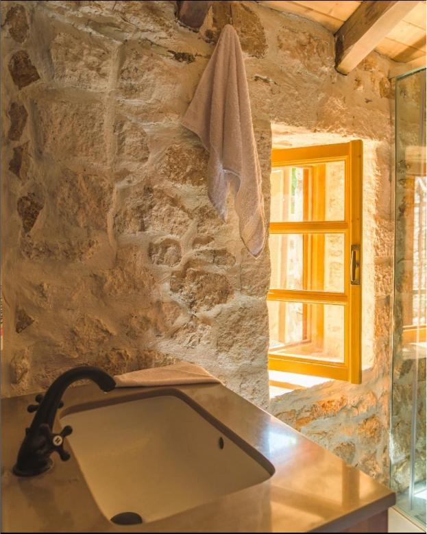 Roots Dhermi Dhërmi Exterior foto